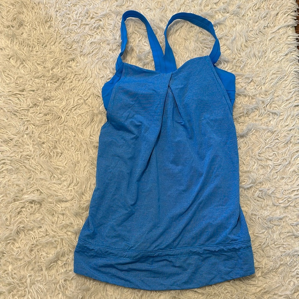 Lululemon top with built in bra.